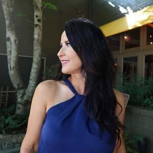 Meet your Posher, Holly